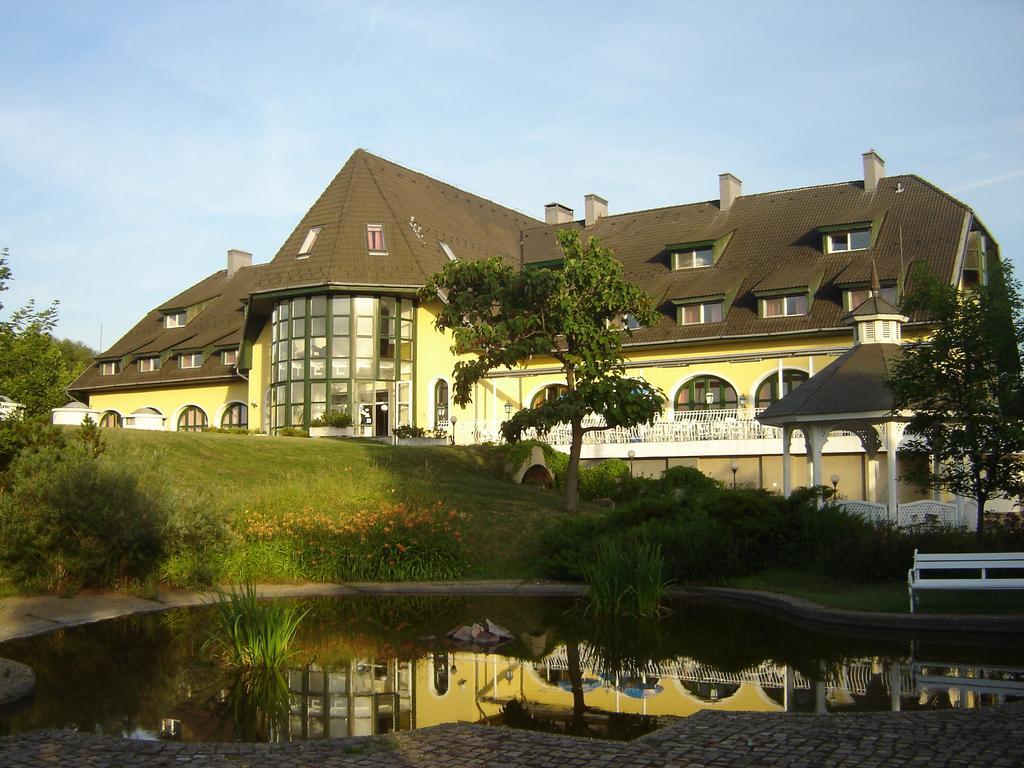 Hotel Familia Zamárdi Exterior foto