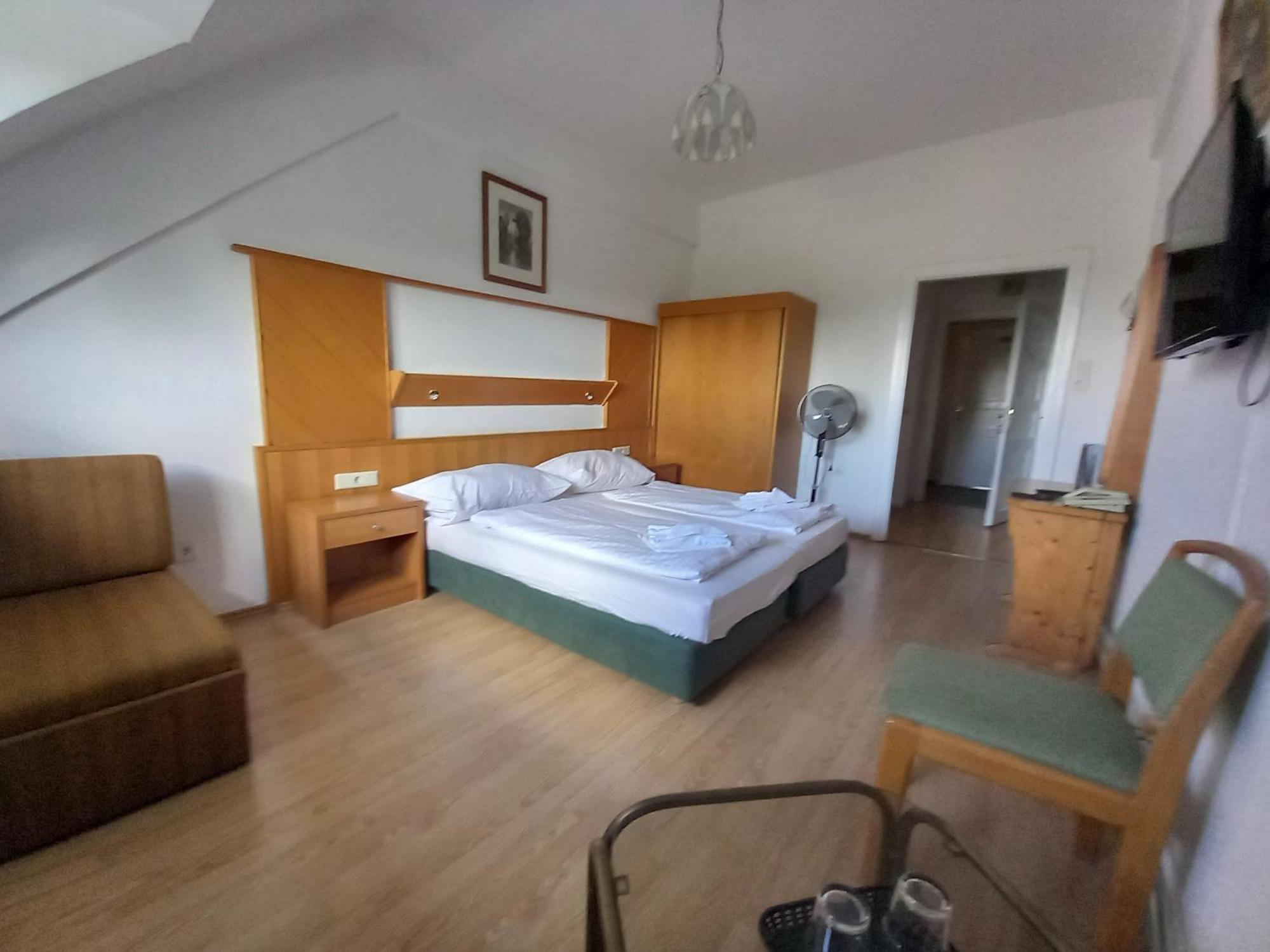 Hotel Familia Zamárdi Cameră foto