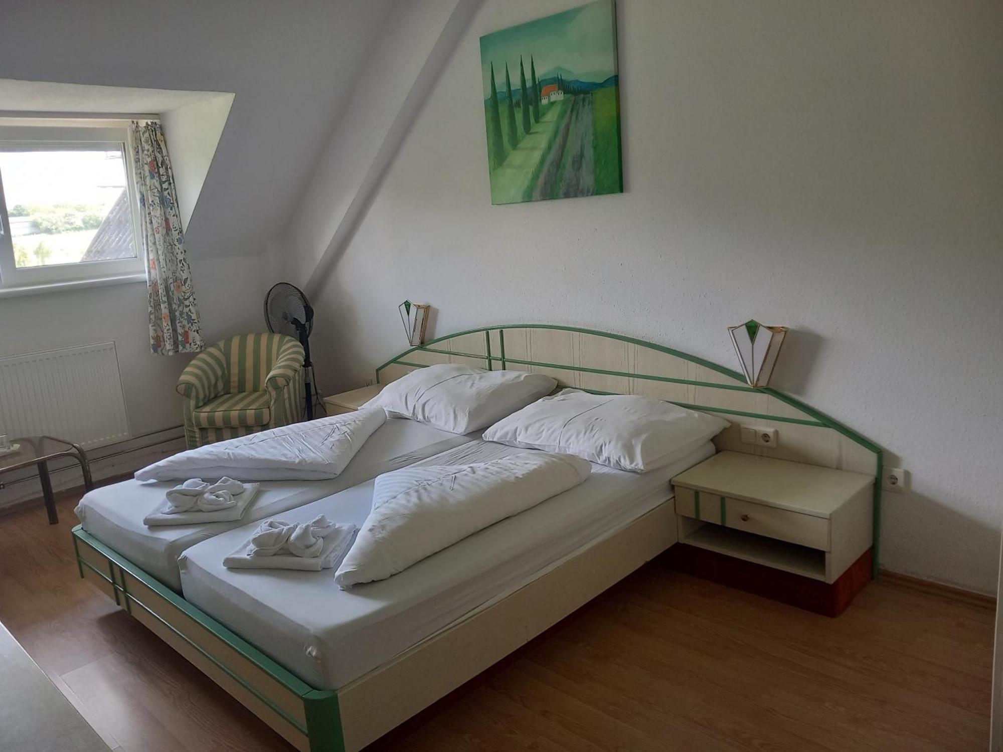 Hotel Familia Zamárdi Cameră foto